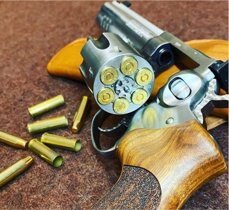 Revolver mit Patronen